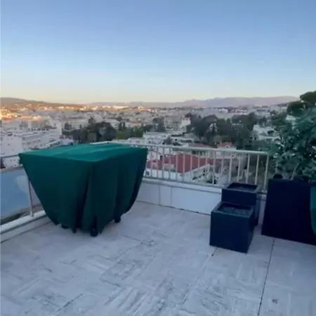 100 M2 Penthouse With 2 Suites, 80 M2 Terrace Appartement *