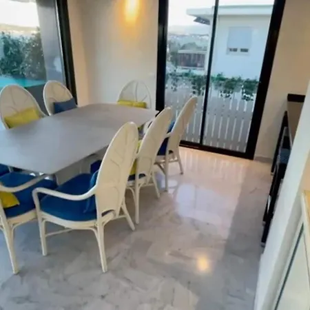 100 M2 Penthouse With 2 Suites, 80 M2 Terrace Appartement